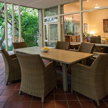 Melrose Place Boutique Hotel Johannesburg Bagian luar foto